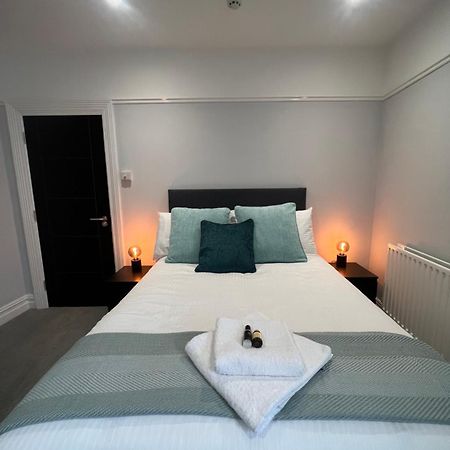 Brynhyfryd Guest House 카디건 외부 사진