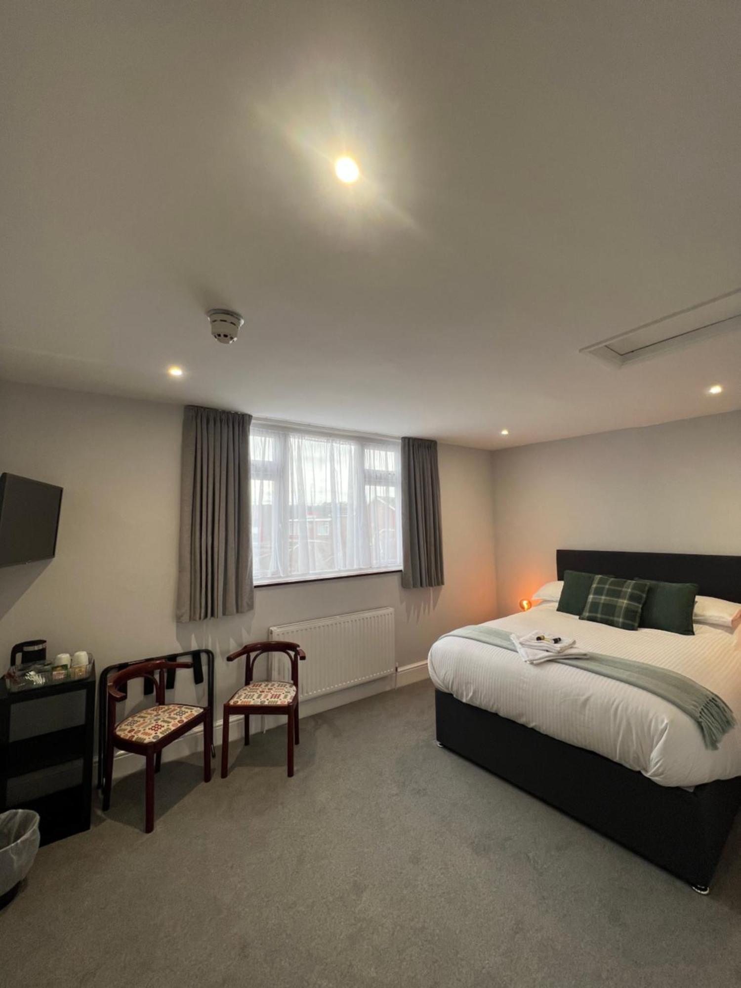 Brynhyfryd Guest House 카디건 외부 사진
