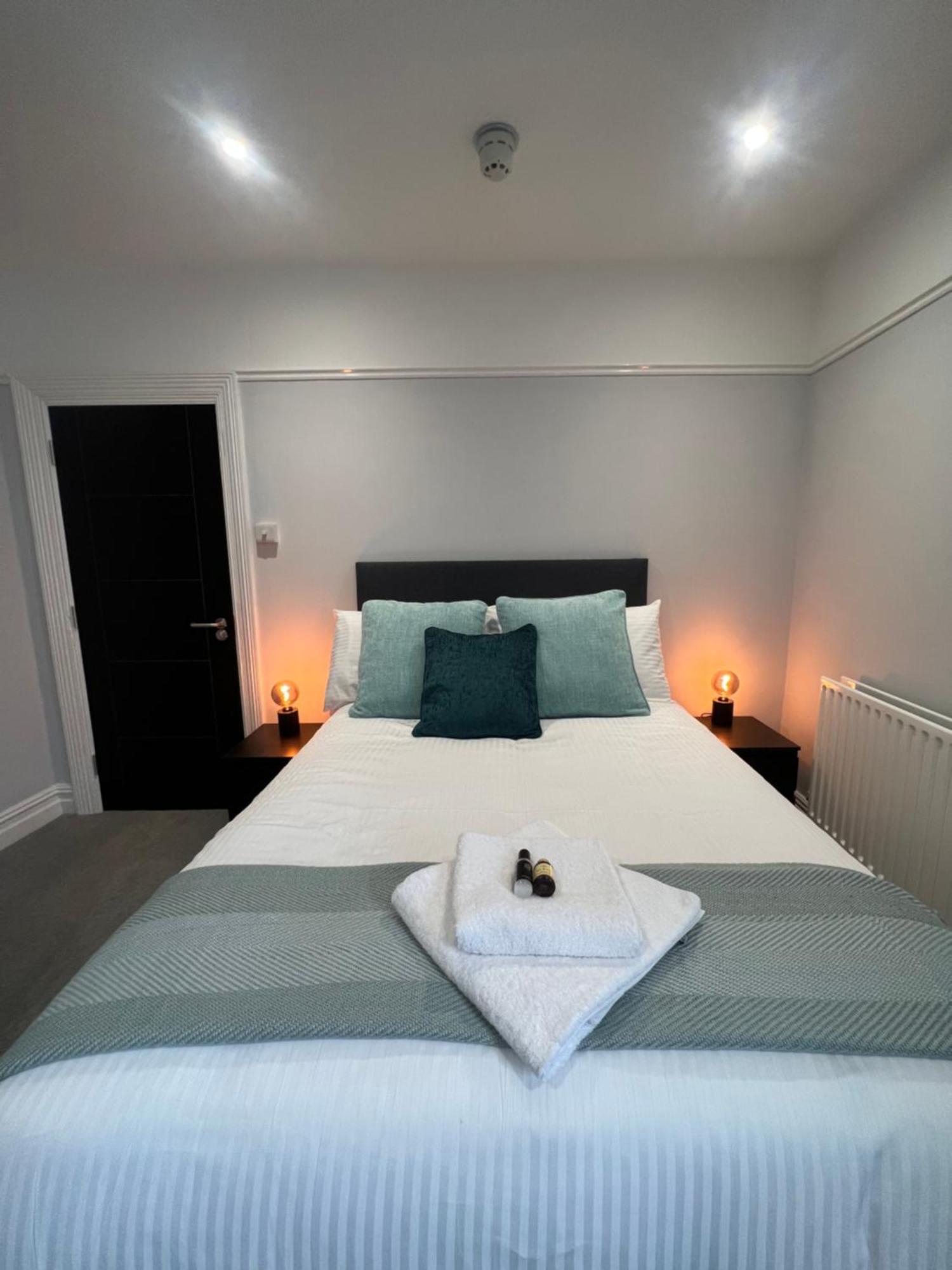Brynhyfryd Guest House 카디건 외부 사진
